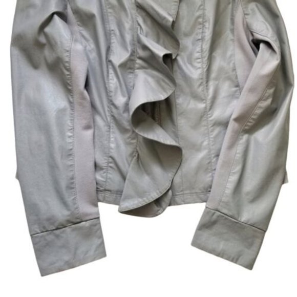 Kut From The Kloth Dahliana Gray Vegan Leather Ruffle Moto Jacket Medium - Picture 8 of 12